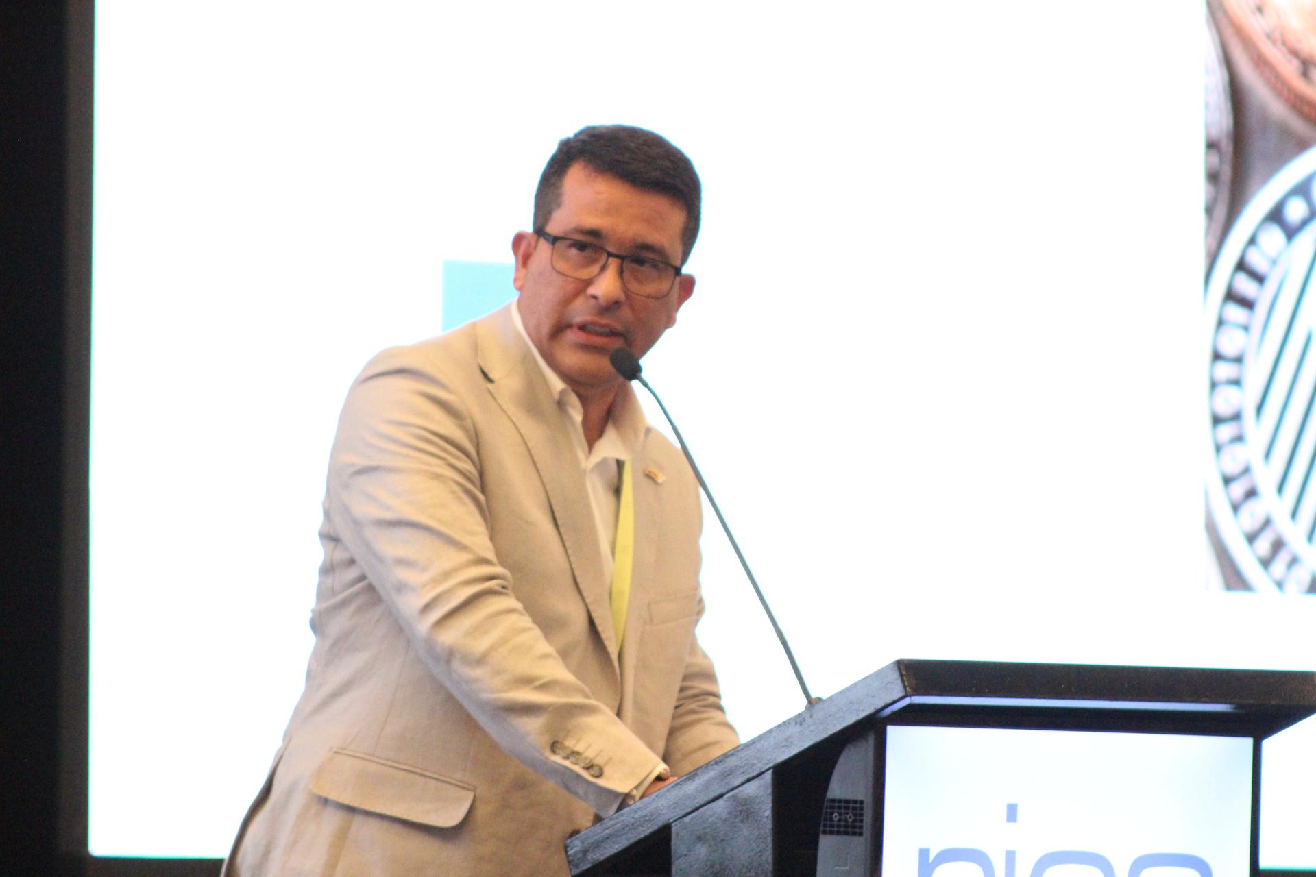 Director general de la UIAF Perspectivas financieras de la Unidad y logros primer año de Gobierno