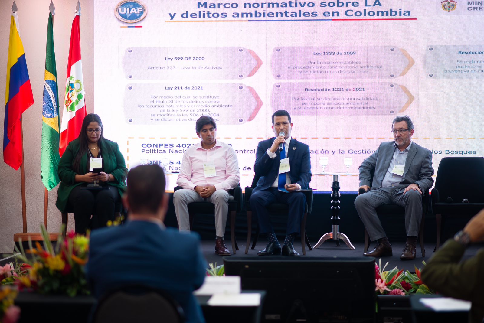 La UIAF para prevenir y detectar delitos contra el medio ambiente La UIAF para prevenir y detectar delitos contra el medio ambiente