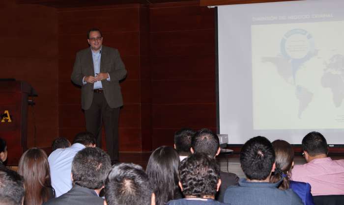 Luis Edmundo Suárez Luis Edmundo Suárez