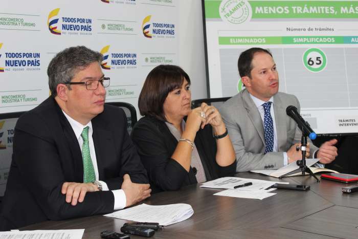 UIAF presenta balance en lucha contra el contrabando UIAF presenta balance en lucha contra el contrabando