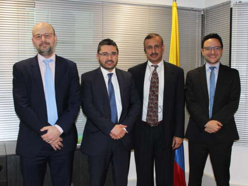 Encuentro estratégico entre el FMI y la UIAF