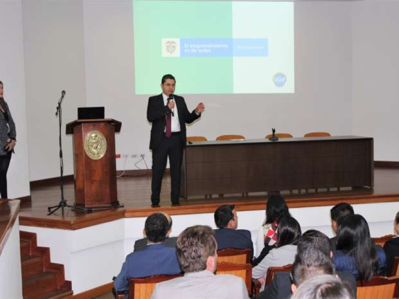 "Nuestra gran misión es la protección de la economía nacional": Director de la UIAF en la II Tertulia Antifraude de INIF