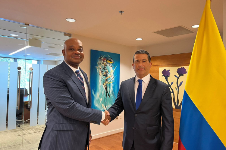 Director general de la UIAF se reúne con el embajador de Colombia en Estados Unidos