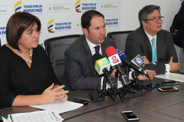 UIAF y DIAN unen esfuerzos en contra del lavado de activos y el contrabando